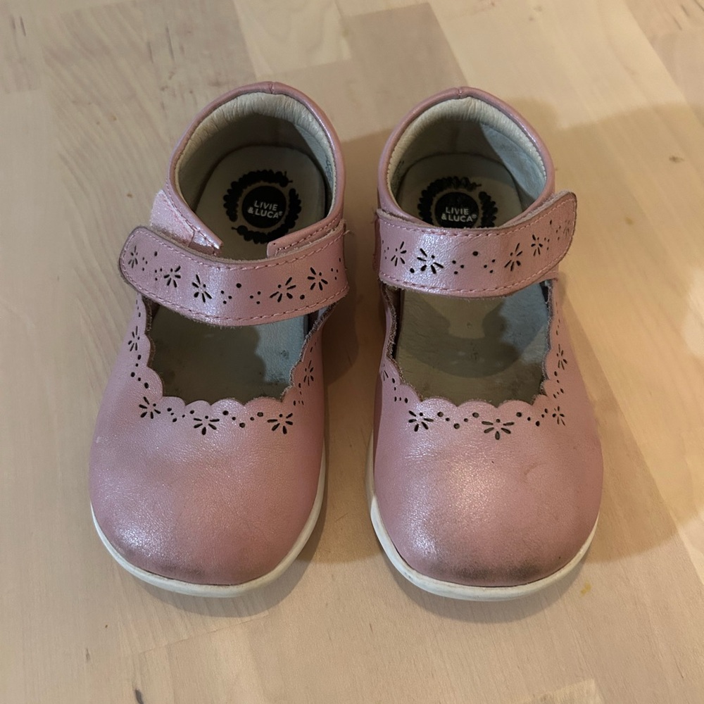 Livie & Luca Mary Jane 7c
